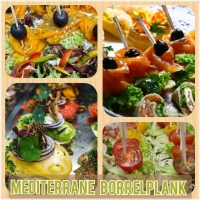 Diverse borrelhapjes voor de gezellige avonden. Bel ons of kom langs om te bespreken wat u lekker vind. of laat u verrassen. 